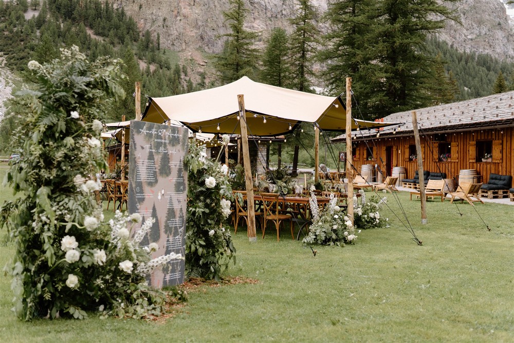 Amrita e Andrea: un matrimonio in montagna come in una favola nordica